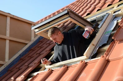 Pose de fenêtres de toit Velux à Silfiac